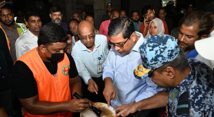 জিগাতলায় দুই নির্মাণাধীন ভবনে এডিসের মশার লার্ভা, ১ লাখ টাকা জরিমানা